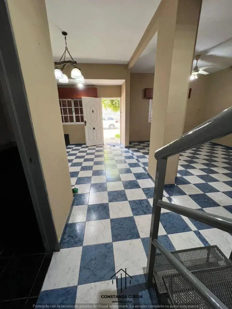Casa en venta en Caseros 4