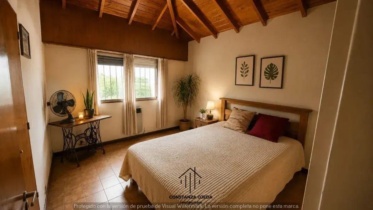 Venta de Local + 3 Casas + Galpón En Terreno De 500m2 5