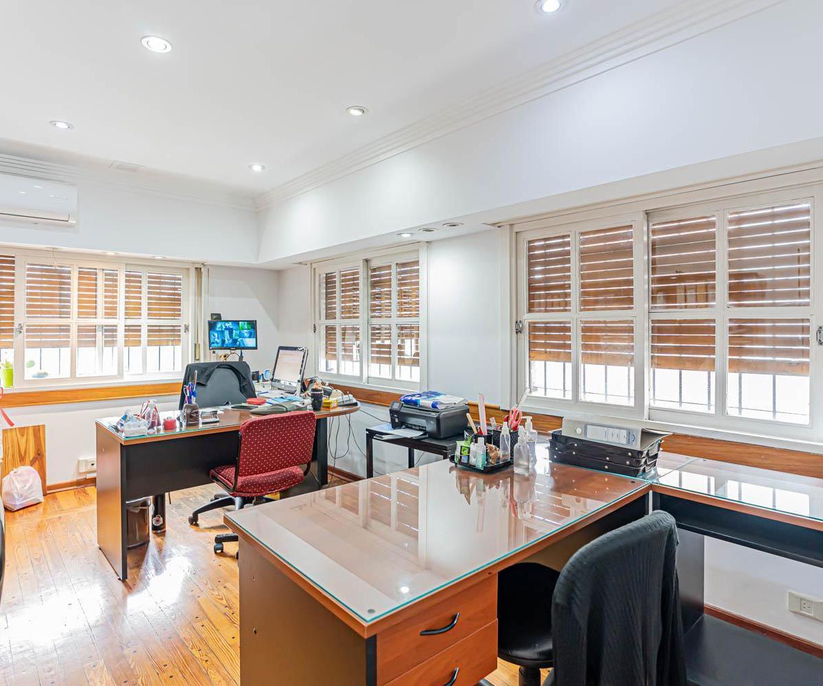 Edificio Comercial en Venta en Microcentro