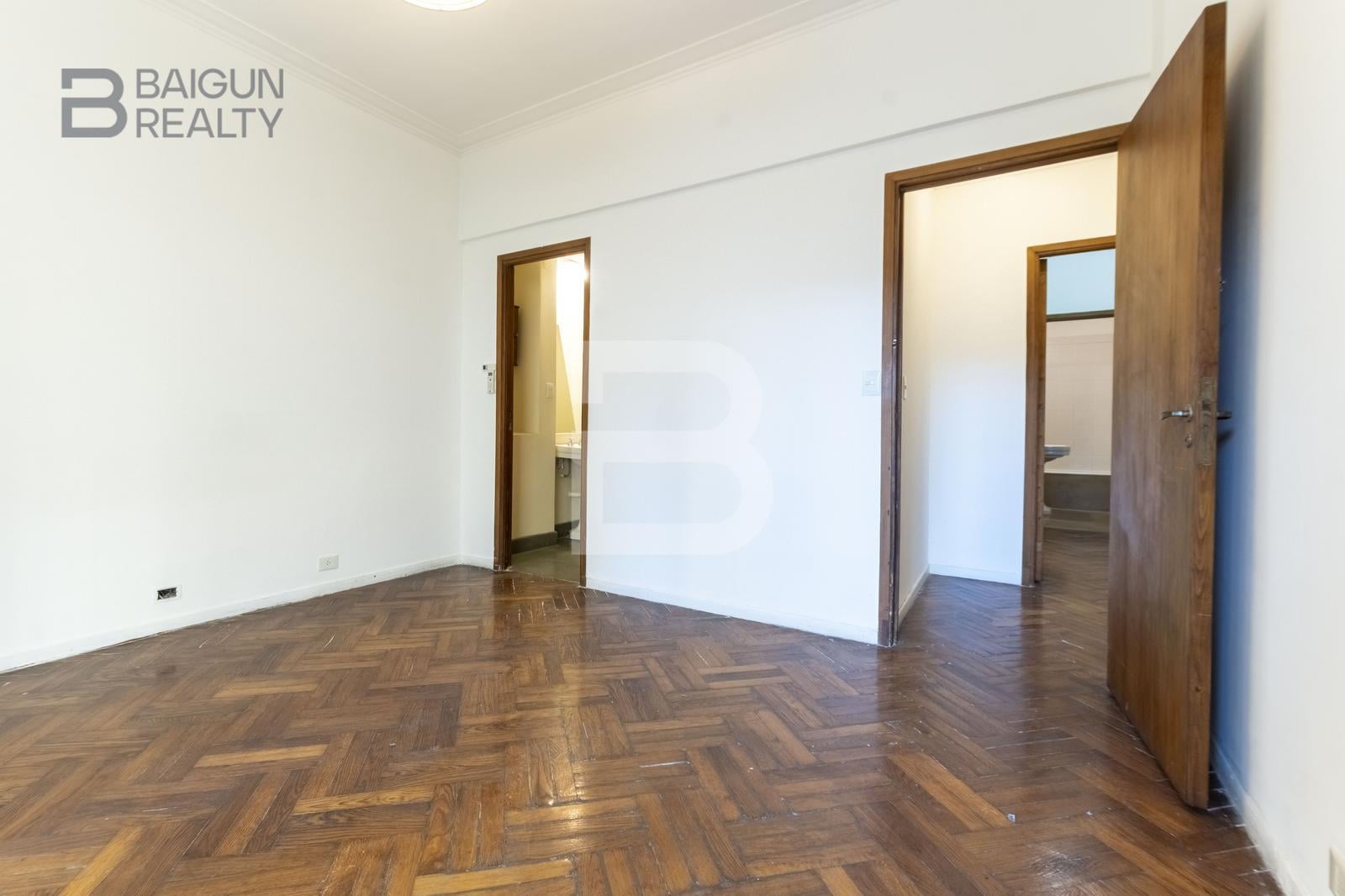 Foto de Venta Departamento de 4 ambientes con dependencia, patio y balcón, imagen 4