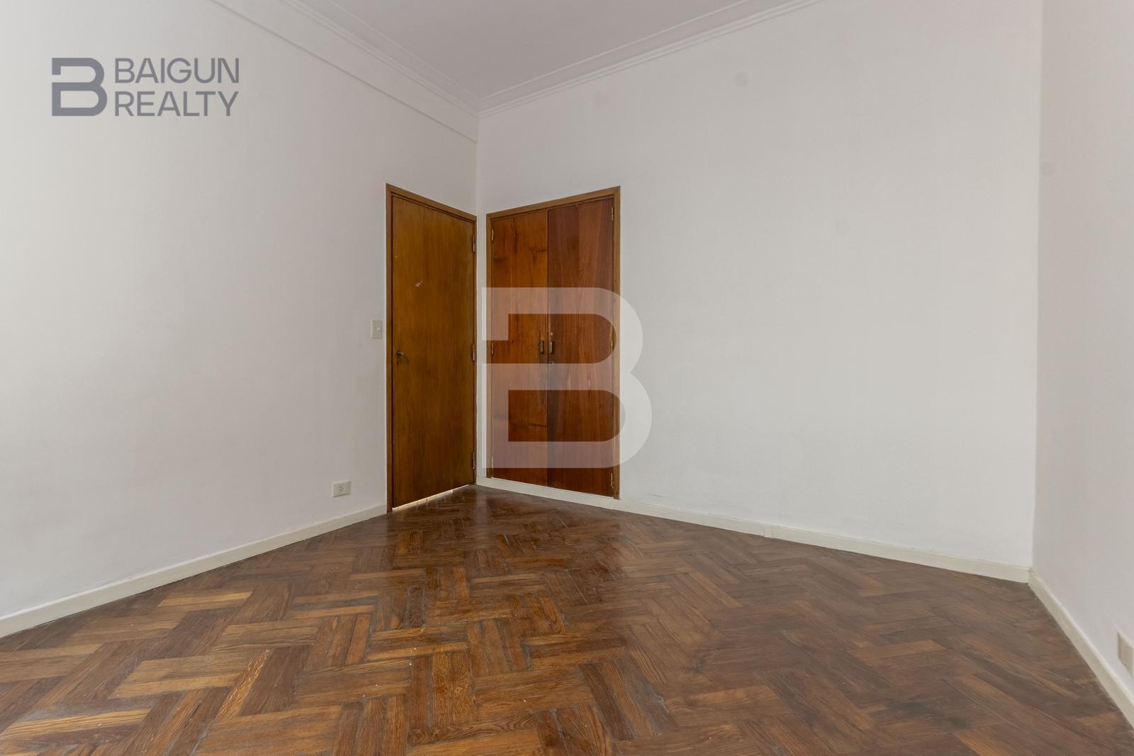 Foto de Venta Departamento de 4 ambientes con dependencia, patio y balcón, imagen 1