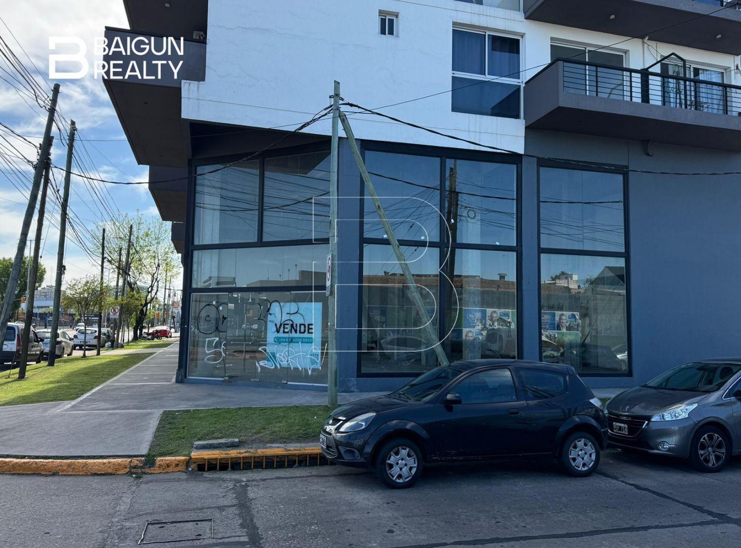 LOCAL EN VENTA Y/O ALQUILER, EN ESQUINA