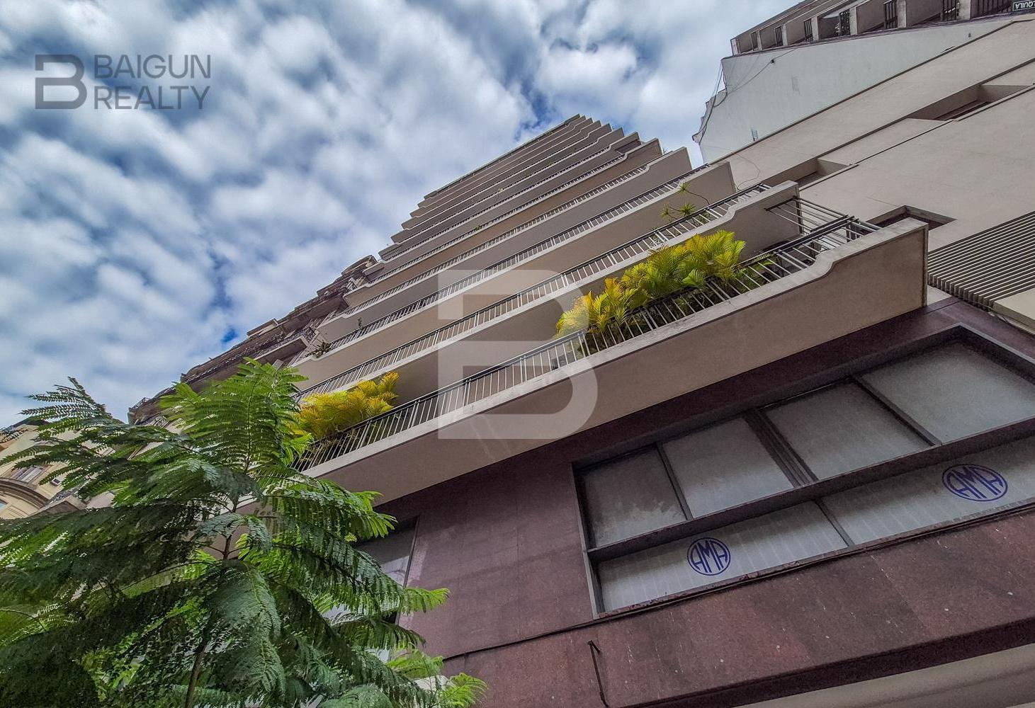 Piso de 5 ambientes con dependencia en venta en Recoleta