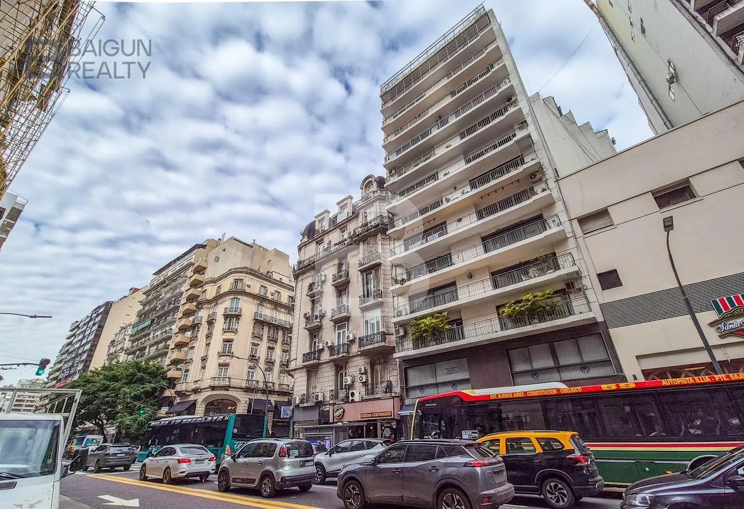 Piso de 5 ambientes con dependencia en venta en Recoleta 2