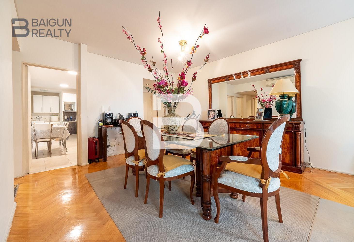 Departamento de 3 ambientes con cochera fija en venta en Recoleta