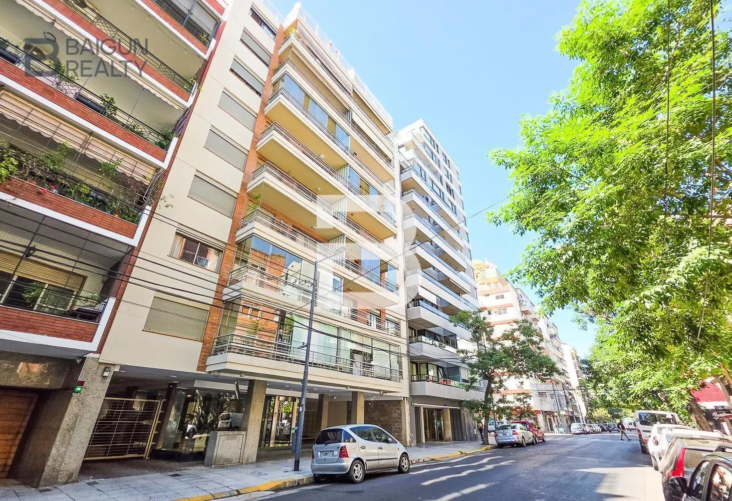 Departamento de 3 ambientes con cochera fija en venta en Recoleta 3