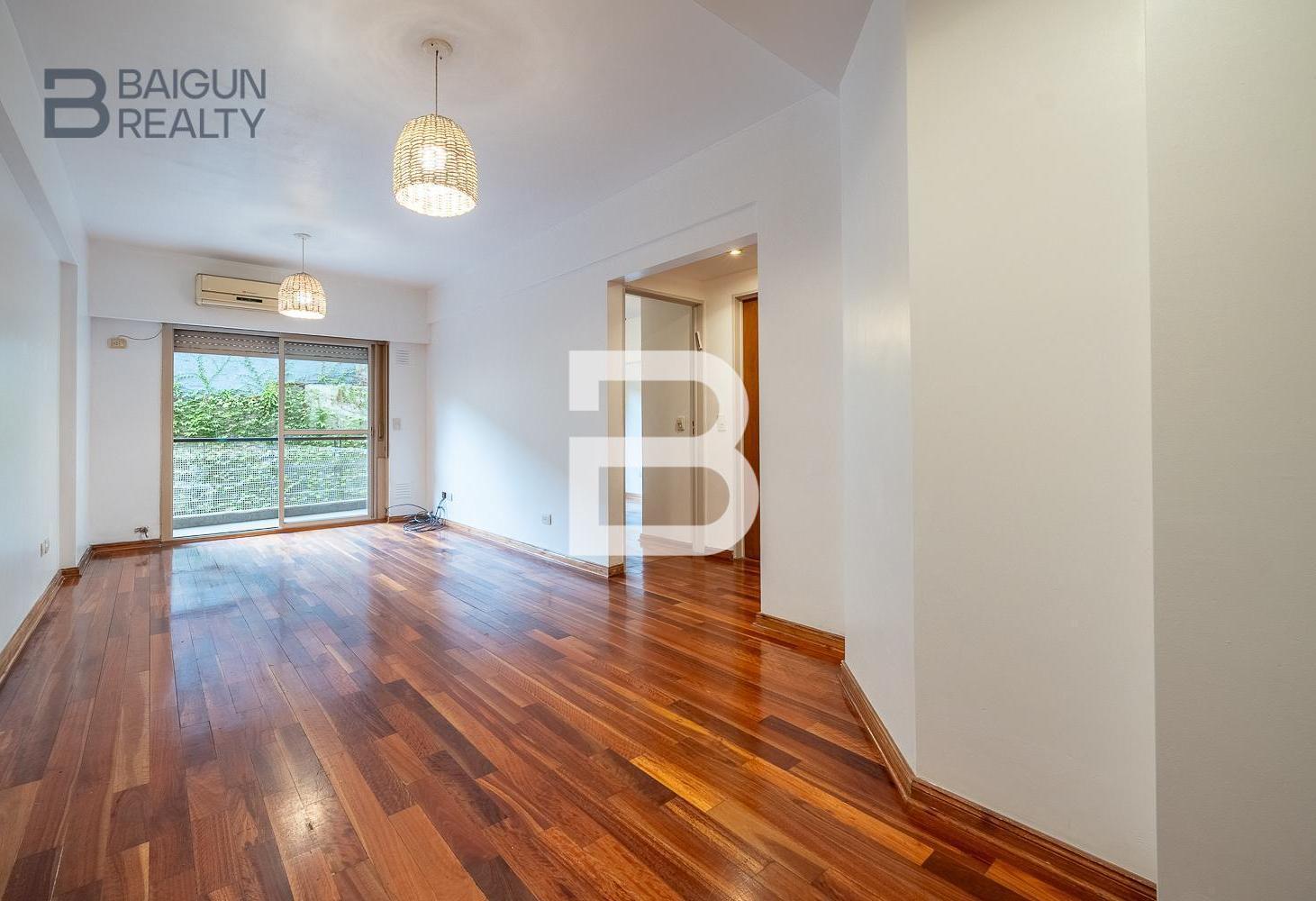 Departamento de 2 ambientes con cochera descubierta en venta en Almagro
