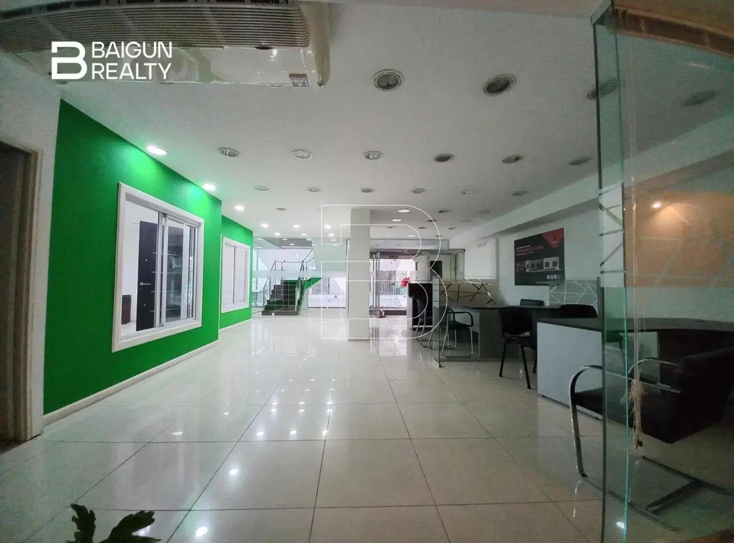 LOCAL EN ALQUILER, SAN NICOLAS 5