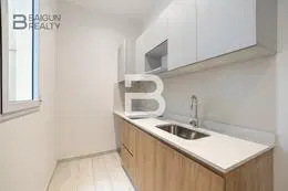 OFICINA EN ALQUILER, ZONA BARRIO NORTE 8