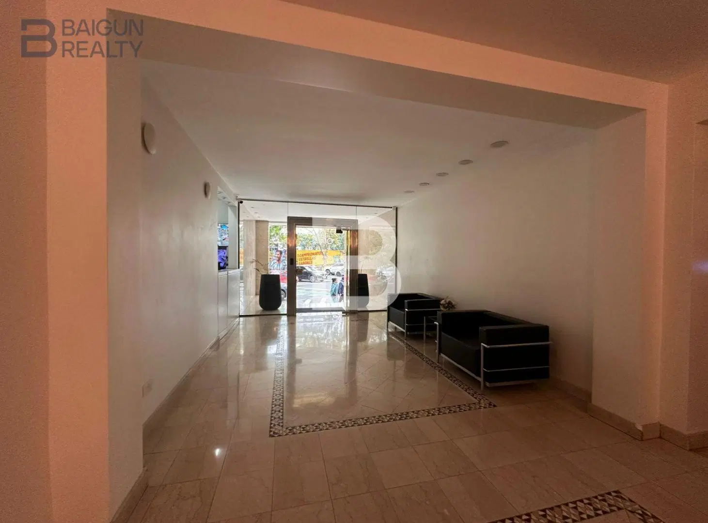 Departamento de 4 ambientes mas dependencia con 2 cocheras en alquiler en Nuñez 4