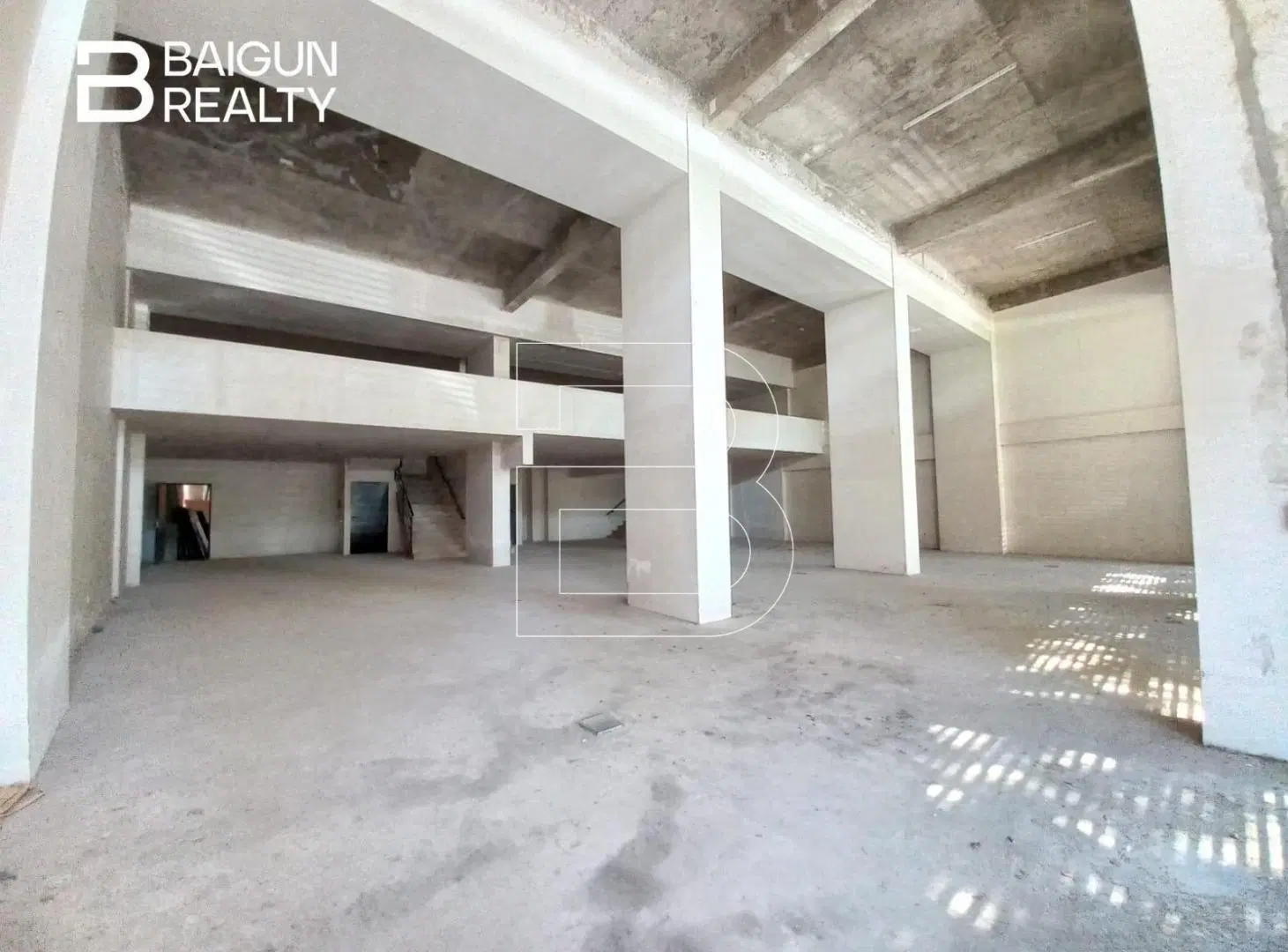 LOCAL EN ALQUILER Y/O VENTA, SOBRE AV. CABILDO 5