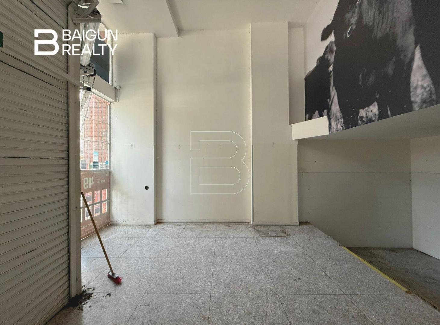 Foto de LOCAL EN VENTA CON RENTA, SOBRE AV. CABILDO, imagen 2