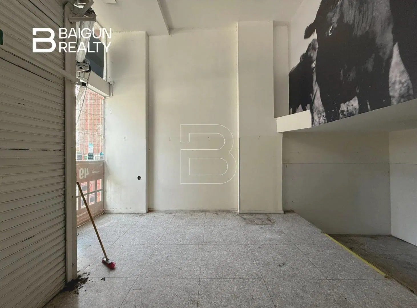 LOCAL EN VENTA CON RENTA, SOBRE AV. CABILDO 1