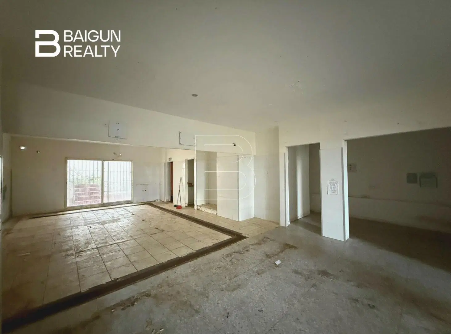 LOCAL EN VENTA CON RENTA, SOBRE AV. CABILDO 5