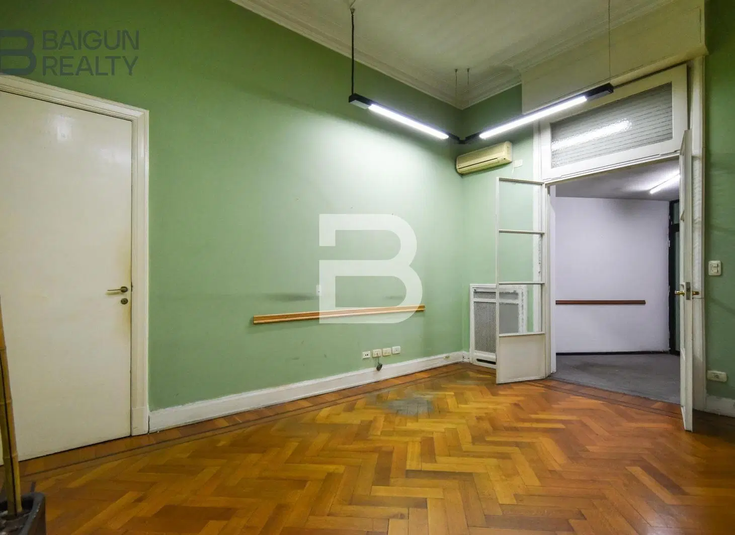 Venta Oficina 3 ambientes con patio en San Nicolás 4