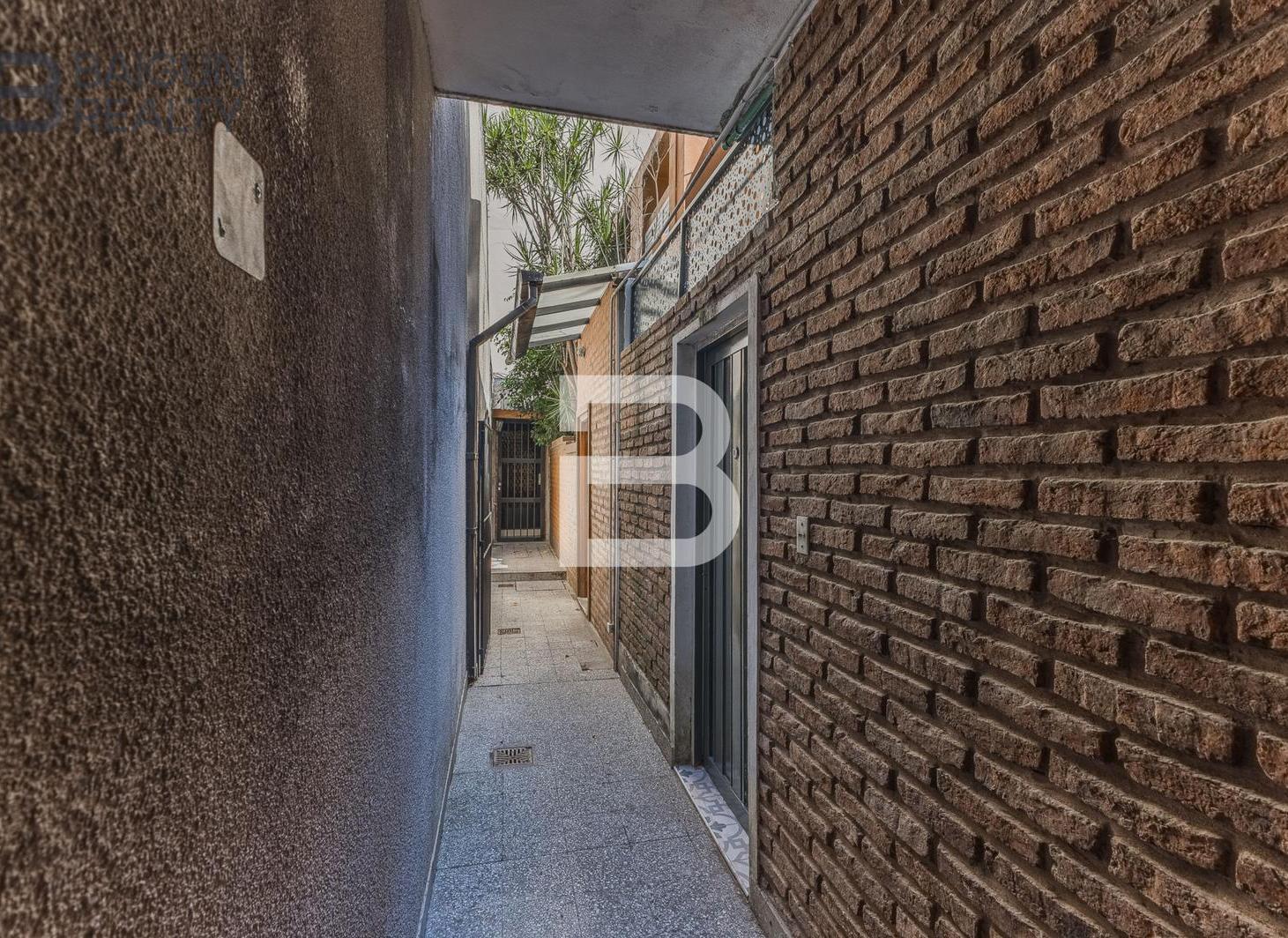Foto de Venta PH 3 ambientes con patio en Villa del parque, imagen 3