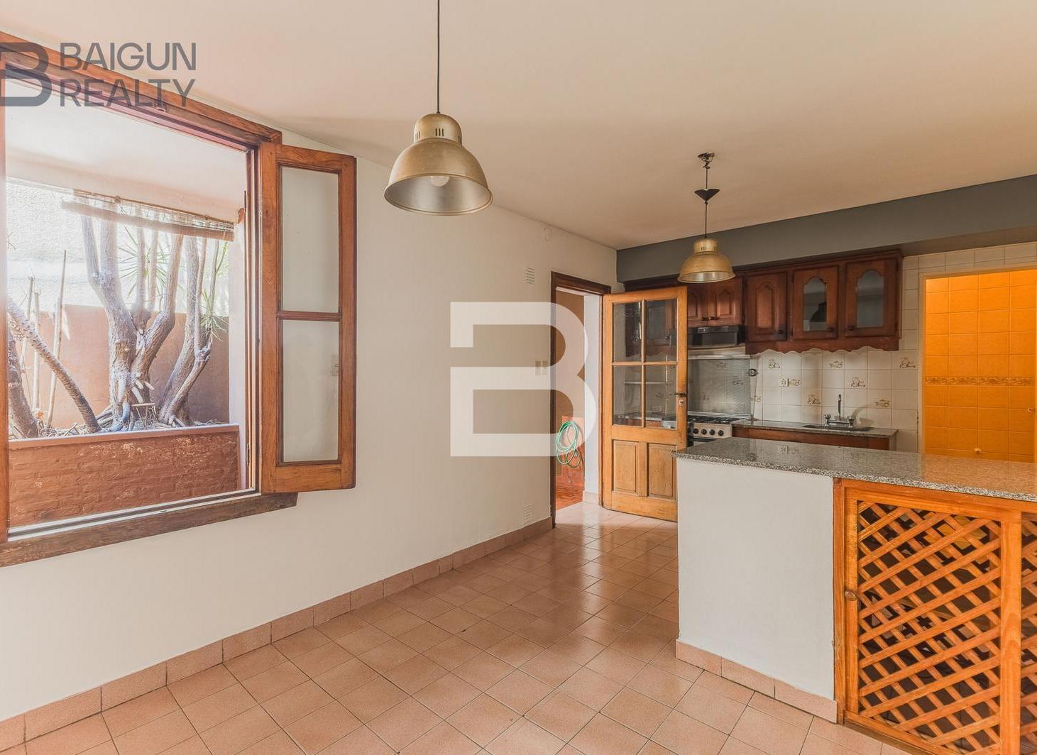 Foto de Venta PH 3 ambientes con patio en Villa del parque, imagen 2