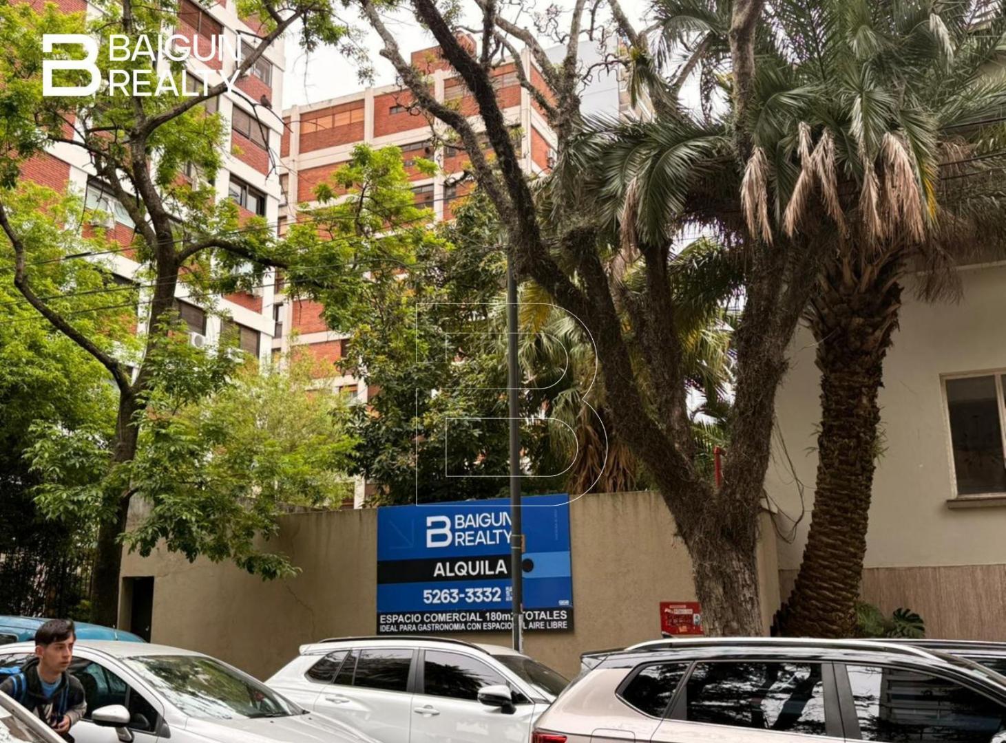 LOCAL COMERCIAL IDEAL GASTRONOMIA O PROPUESTAS AL AIRE LIBRE