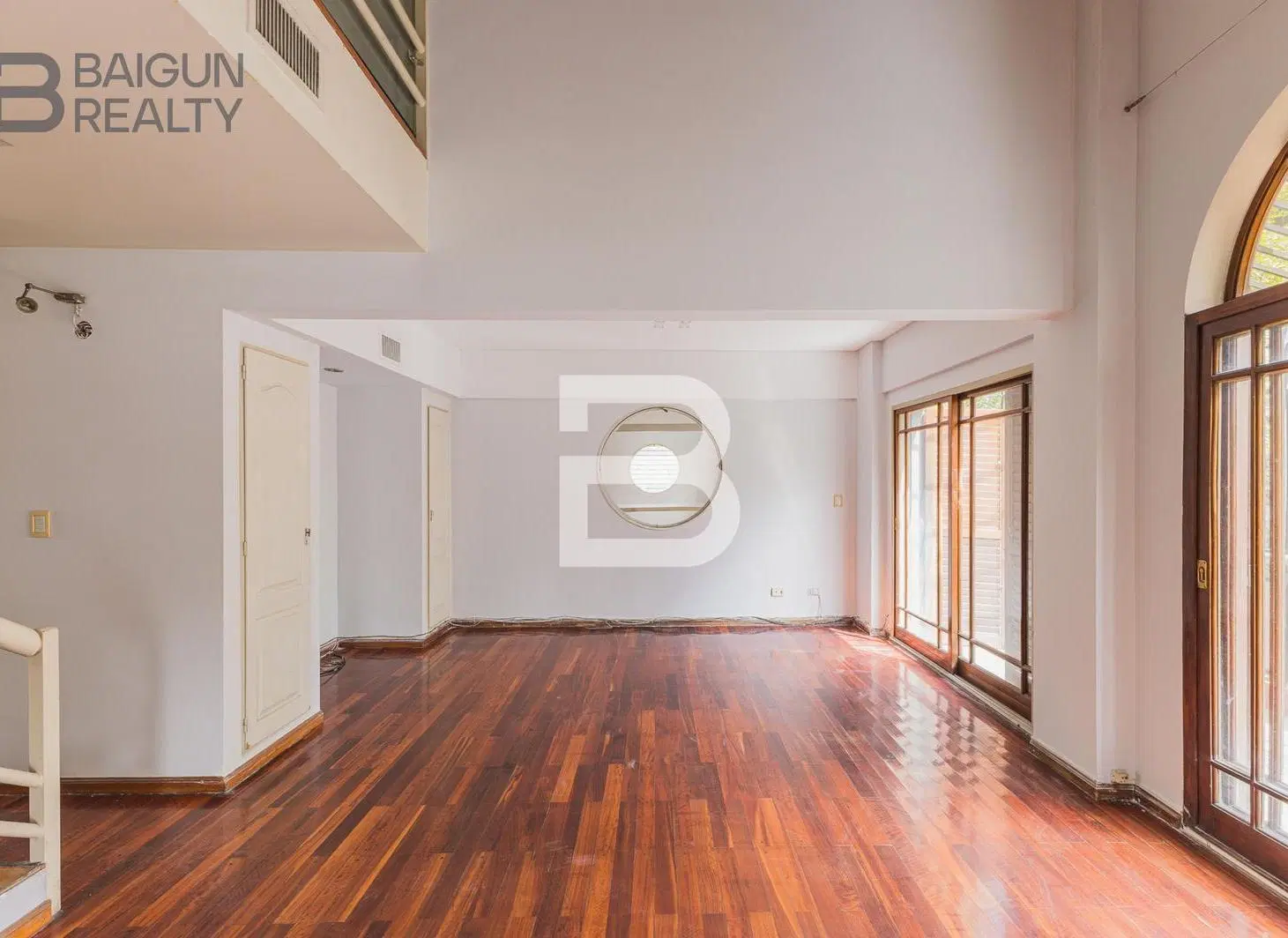 Venta Departamento Duplex 5 ambientes a refaccionar en Caballito 3