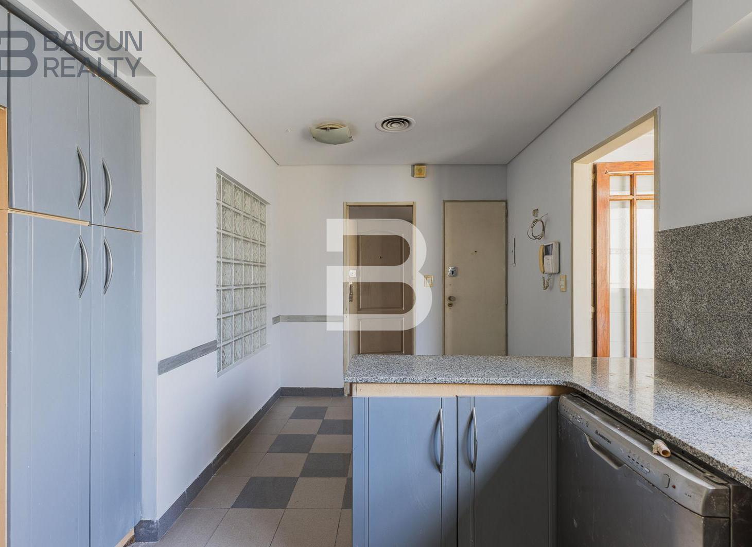Foto de Venta Departamento Duplex 5 ambientes a refaccionar en Caballito, imagen 5