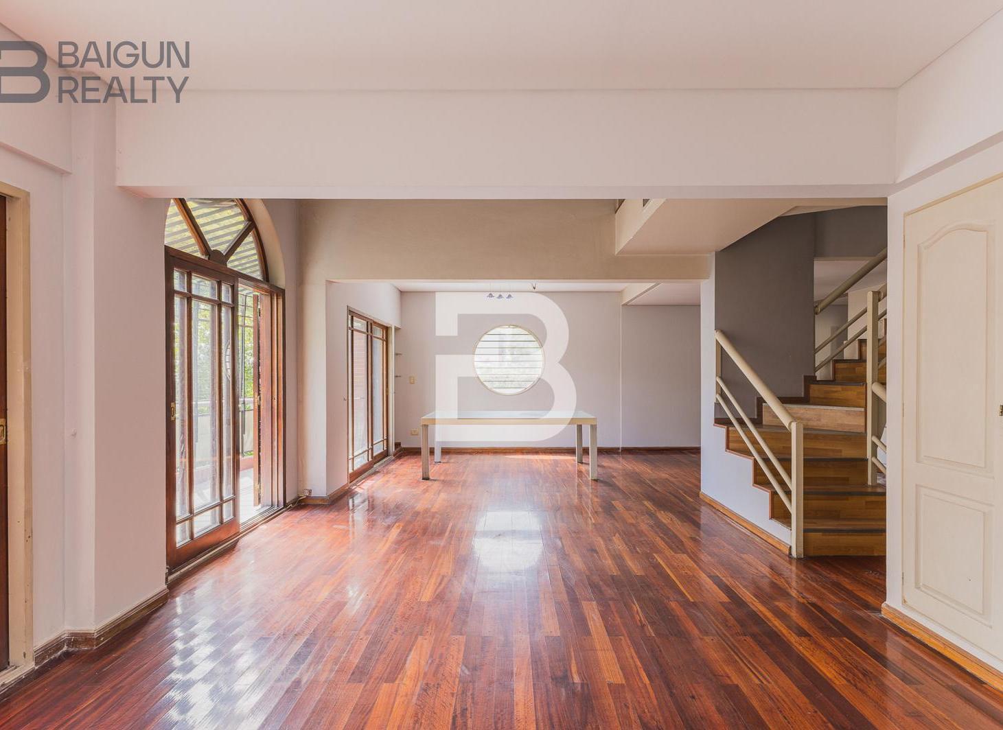 Foto de Venta Departamento Duplex 5 ambientes a refaccionar en Caballito, imagen 1