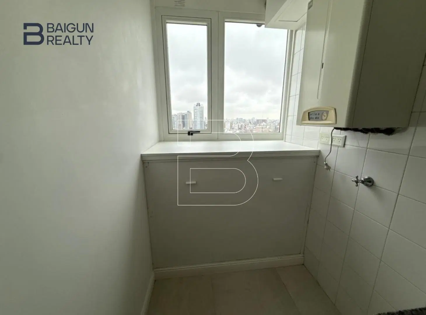 Departamento de 3 ambientes con cochera en alquiler en Palermo Chico 5