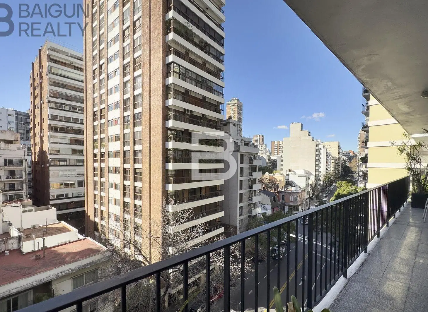 Venta 5 ambientes Piso Alto a Refaccionar con Cochera Fija en Belgrano 3