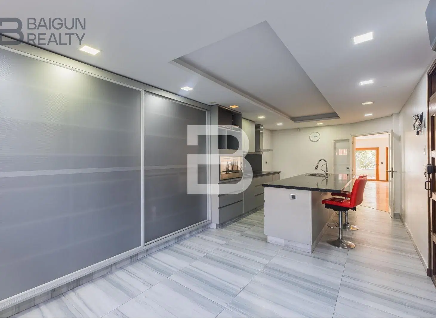 Venta Casa de 7 Ambientes en Villa Pueyrredón. Jardín, Pileta y Gran Quincho 5
