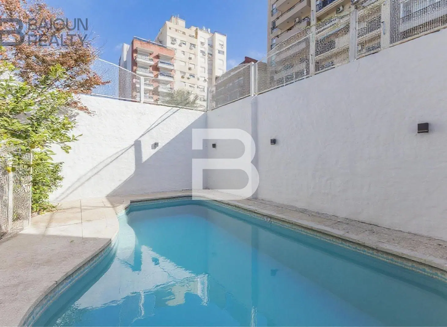 Venta Casa de 7 Ambientes en Villa Pueyrredón. Jardín, Pileta y Gran Quincho 8