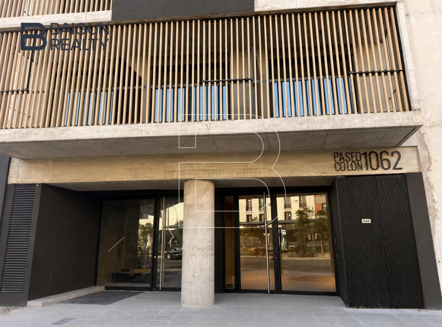 LOCAL EN ALQUILER Y/O VENTA, ZONA SAN TELMO 8