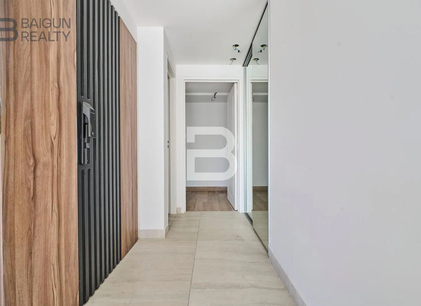 Venta Piso de 4 ambientes con dependencia y cochera en Palermo Chico 3