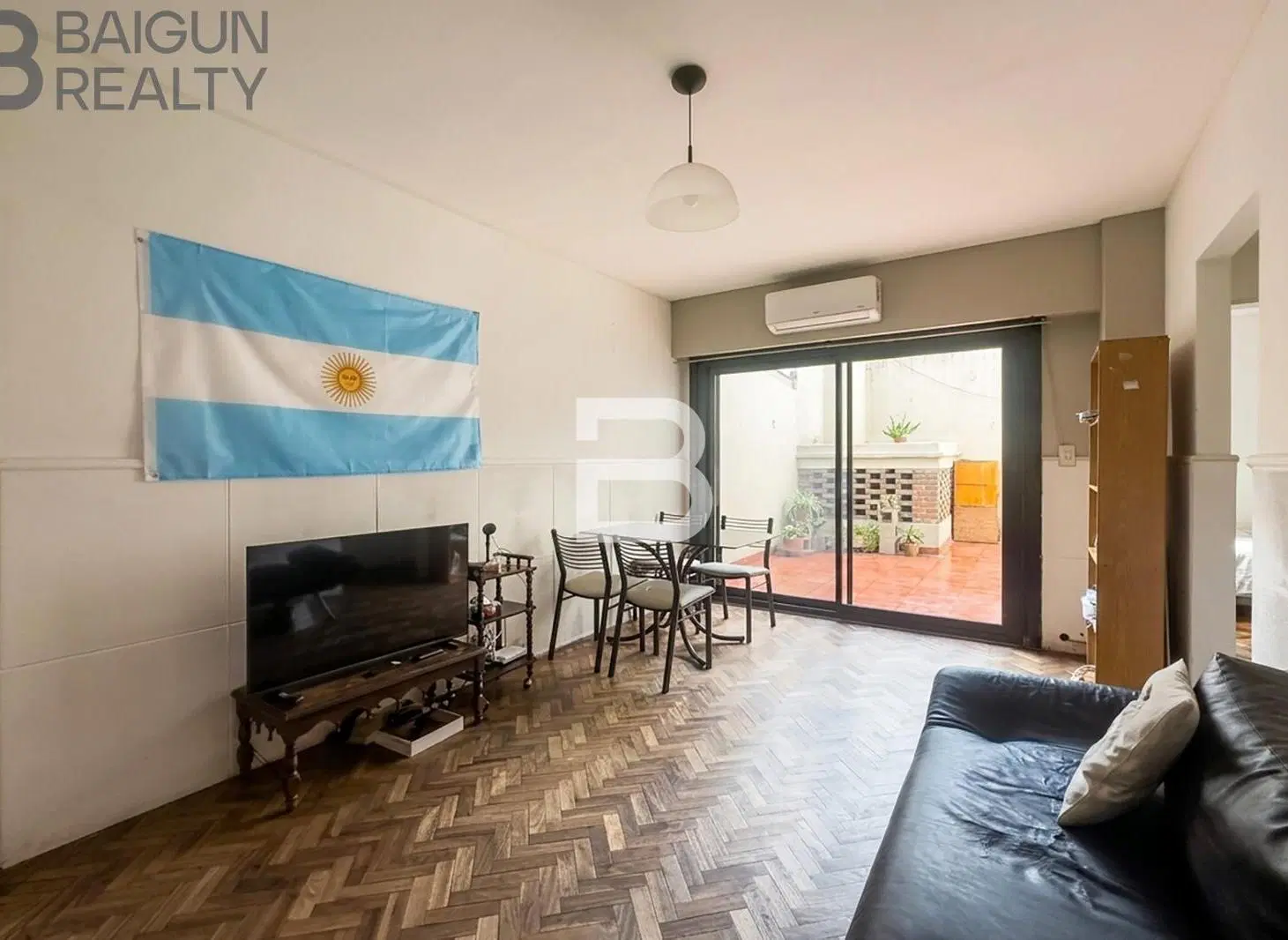 Departamento de 3 ambientes con patio en venta en Colegiales 8