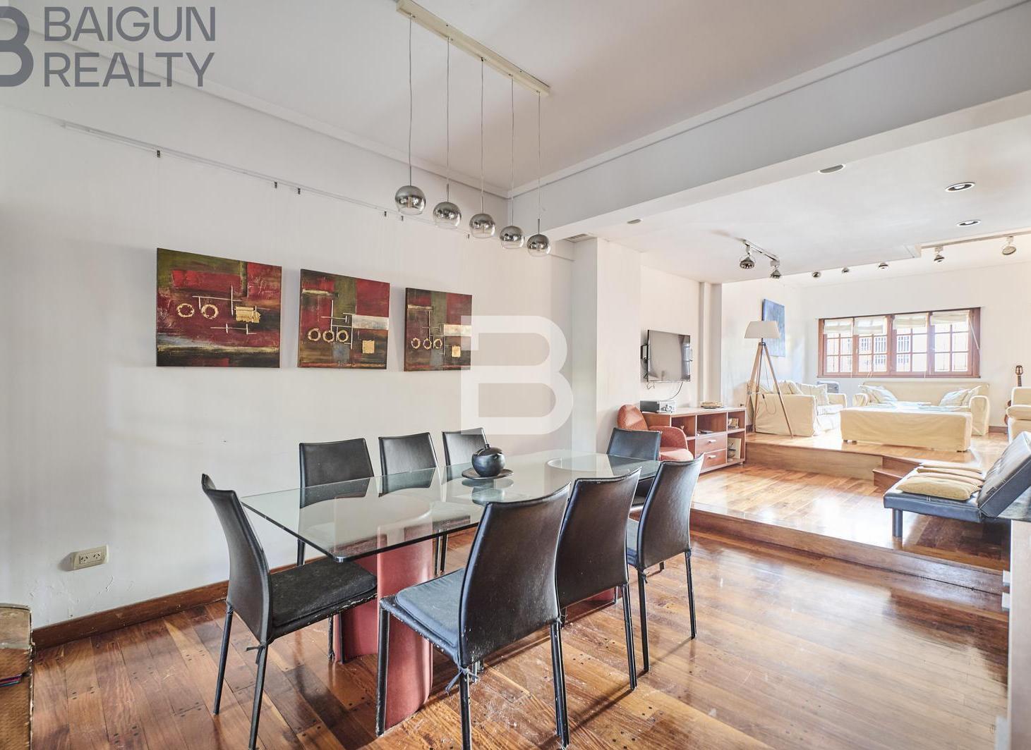 Foto de Casa de 6 ambientes con jardín, pileta, parrilla y garage en venta en, imagen 2