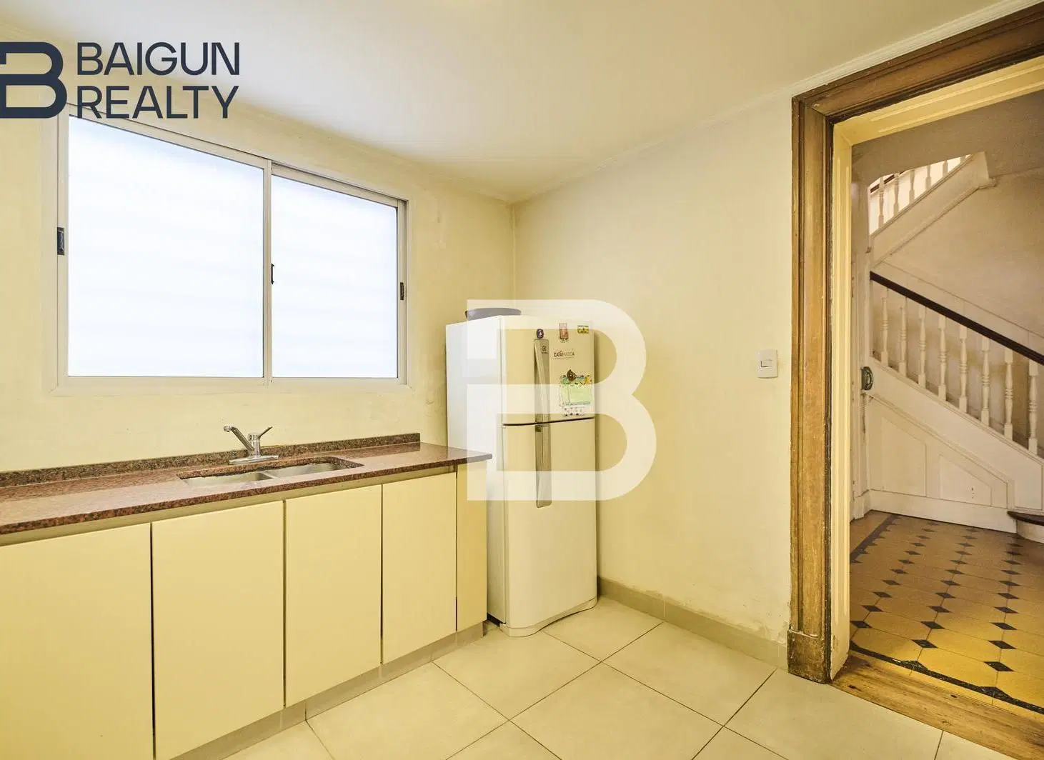Casa de 7 ambientes con garage en venta en Parque Chacabuco 8