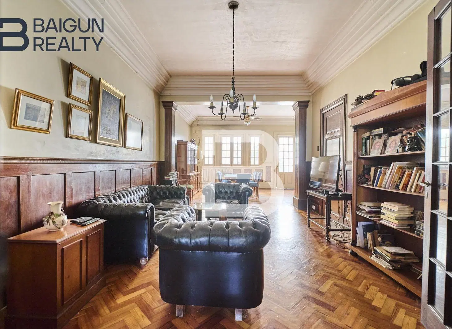 Casa de 7 ambientes con garage en venta en Parque Chacabuco 5
