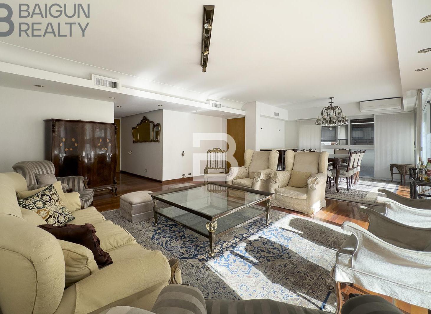 Foto de Alquiler Departamento de 5 ambientes con dependencia y cochera en, imagen 1