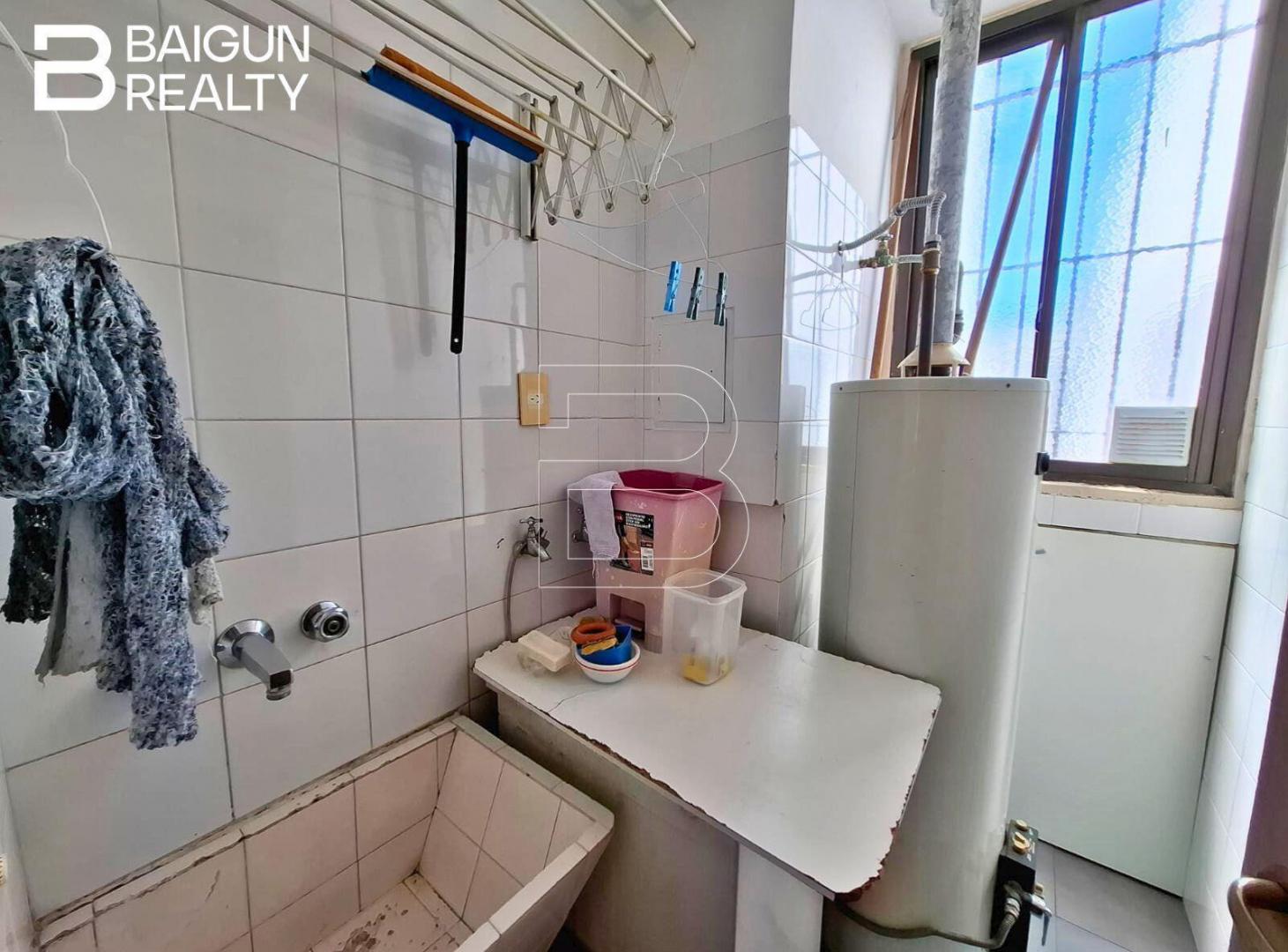 Foto de Venta Departamento de 3 ambientes con cochera y baulera en Belgrano, imagen 1