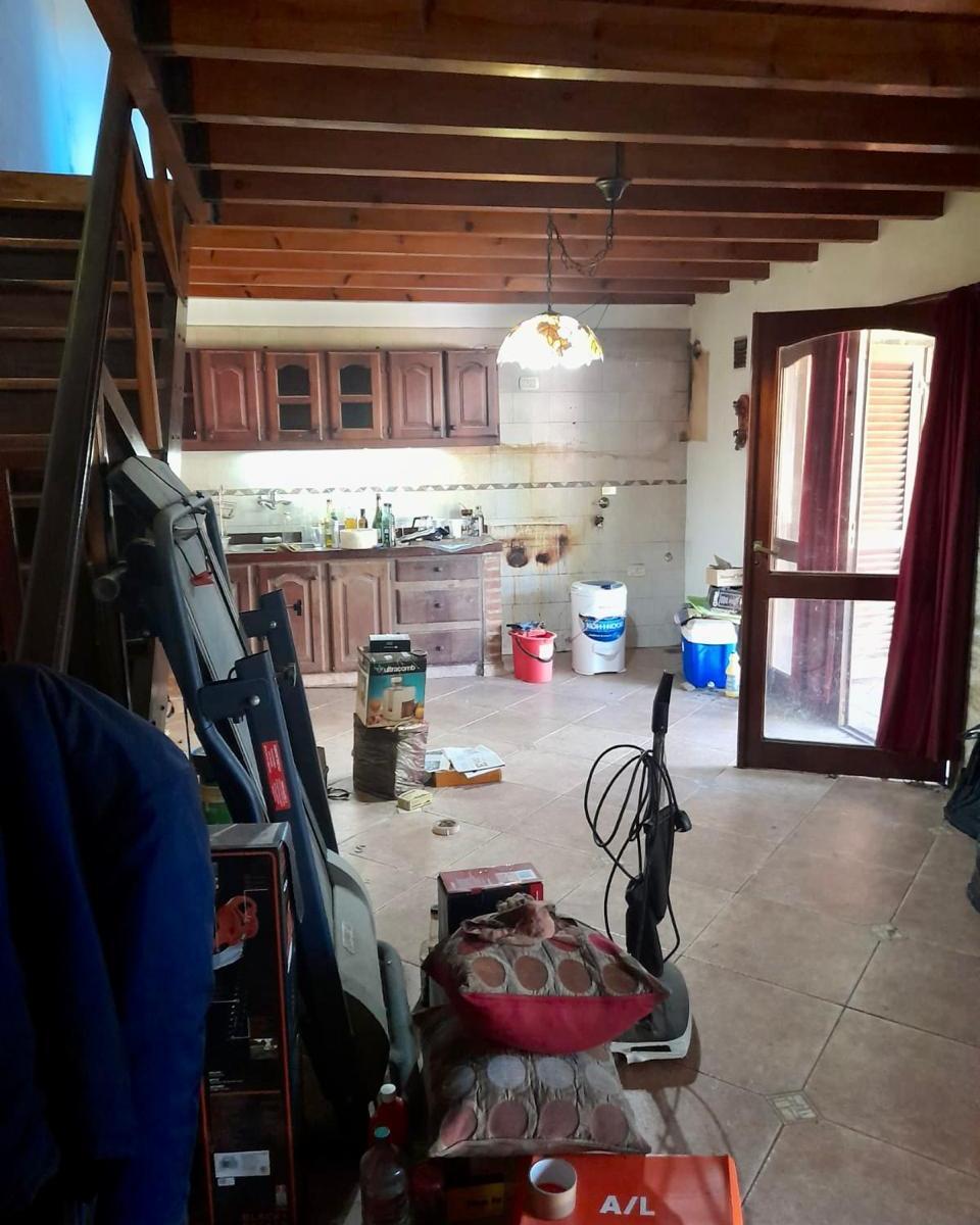 Venta Casa, Fcio. Varela. a 400 m de La Av San Martin. 5