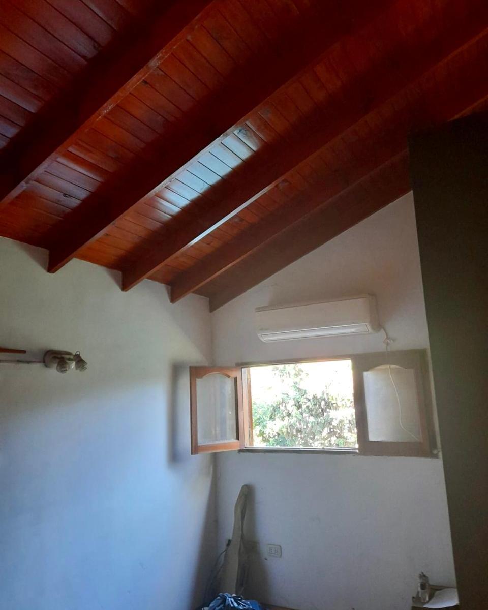 Venta Casa, Fcio. Varela. a 400 m de La Av San Martin. 3