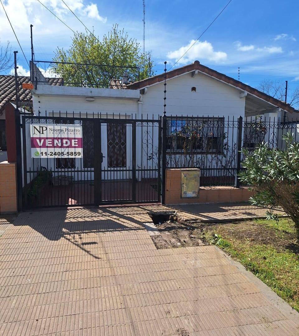 Casa en venta, calle Saladillo ,Bosques.