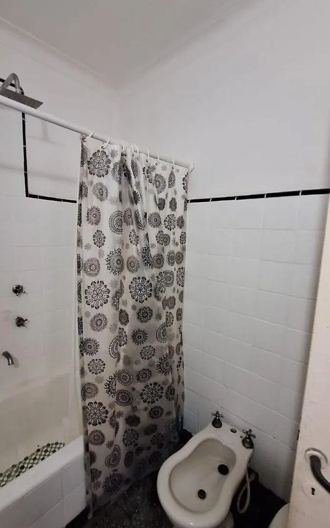 CASA EN VENTA - CALLE SAN LUIS 9 FLORENCIO VARELA 4