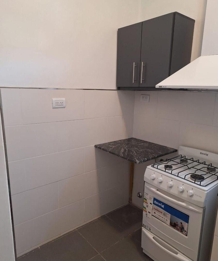 Foto de DEPARTAMENTO EN ALQUILER - CALLE CABELLO 7 FLORENCIO VARELA, imagen 3