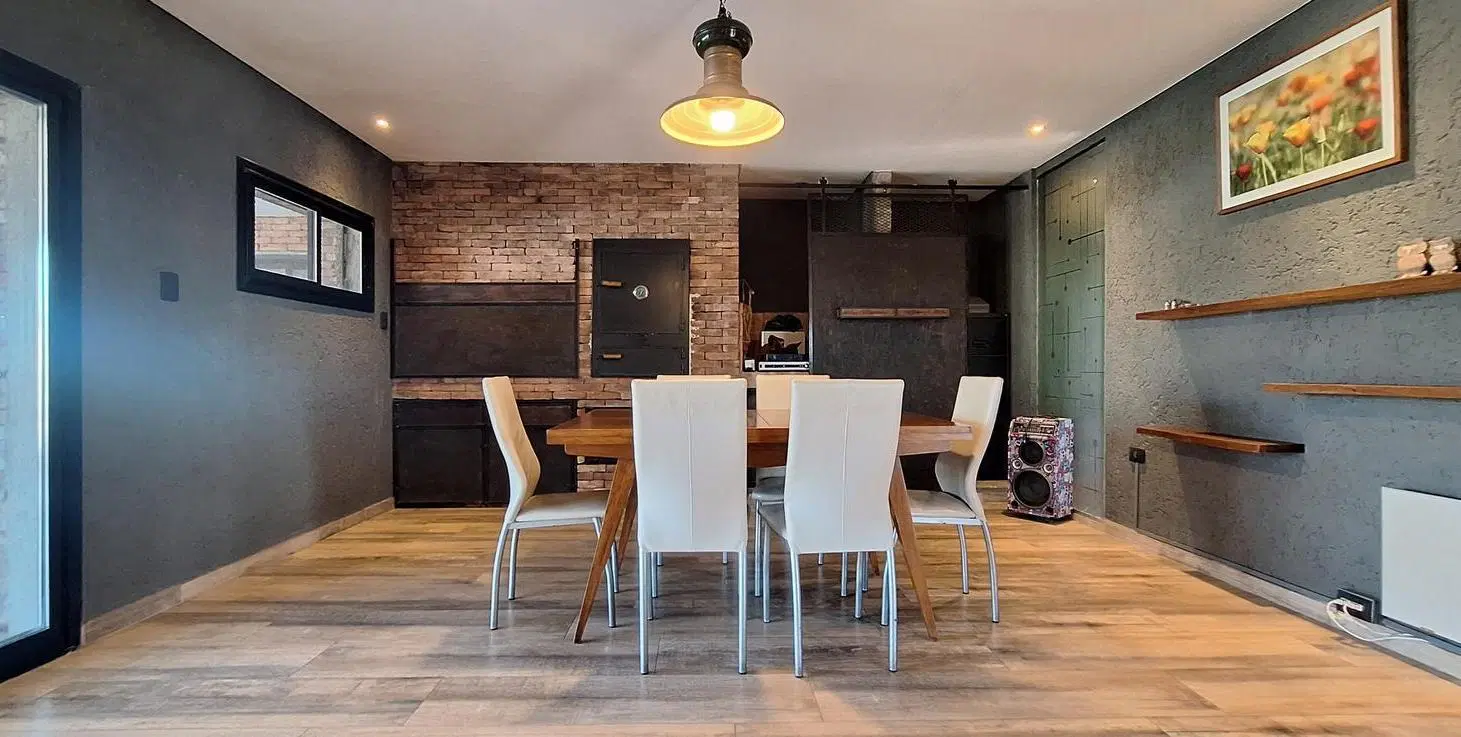 CASA DE 3 DORMITORIOS EN VENTA BARRIO LA PAMPEANA 1