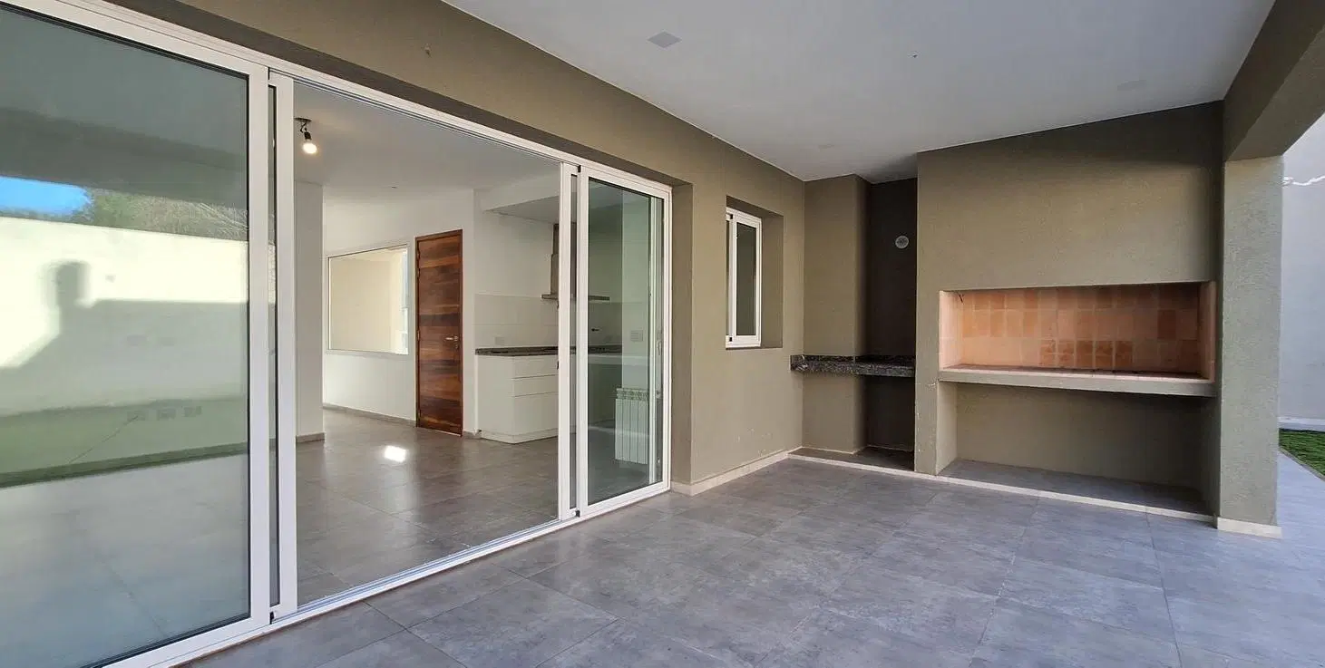 CASA EN VENTA 3 DORMITORIOS HOUSING VILLA BELGRANO 3