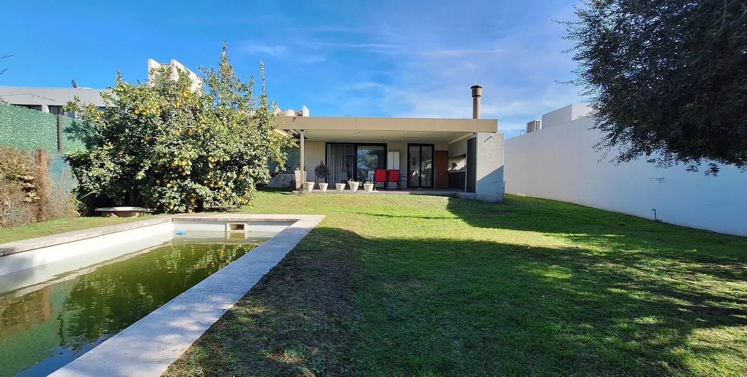 CASA EN VENTA 2 DORMITORIOS CON PISCINA LAS CAÑITAS BARRIO PRIVADO MALAGUEÑO 8
