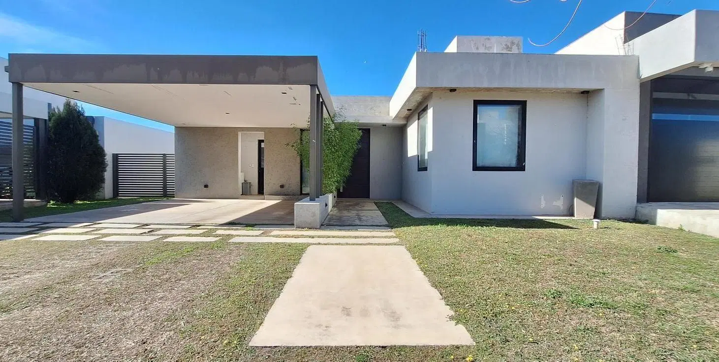 CASA EN VENTA 2 DORMITORIOS CON PISCINA LAS CAÑITAS BARRIO PRIVADO MALAGUEÑO 2