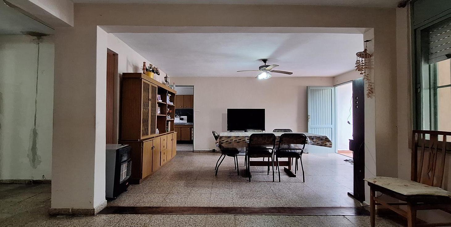 Foto de CASA EN VENTA 4 DORMITORIOS COSQUIN, imagen 2