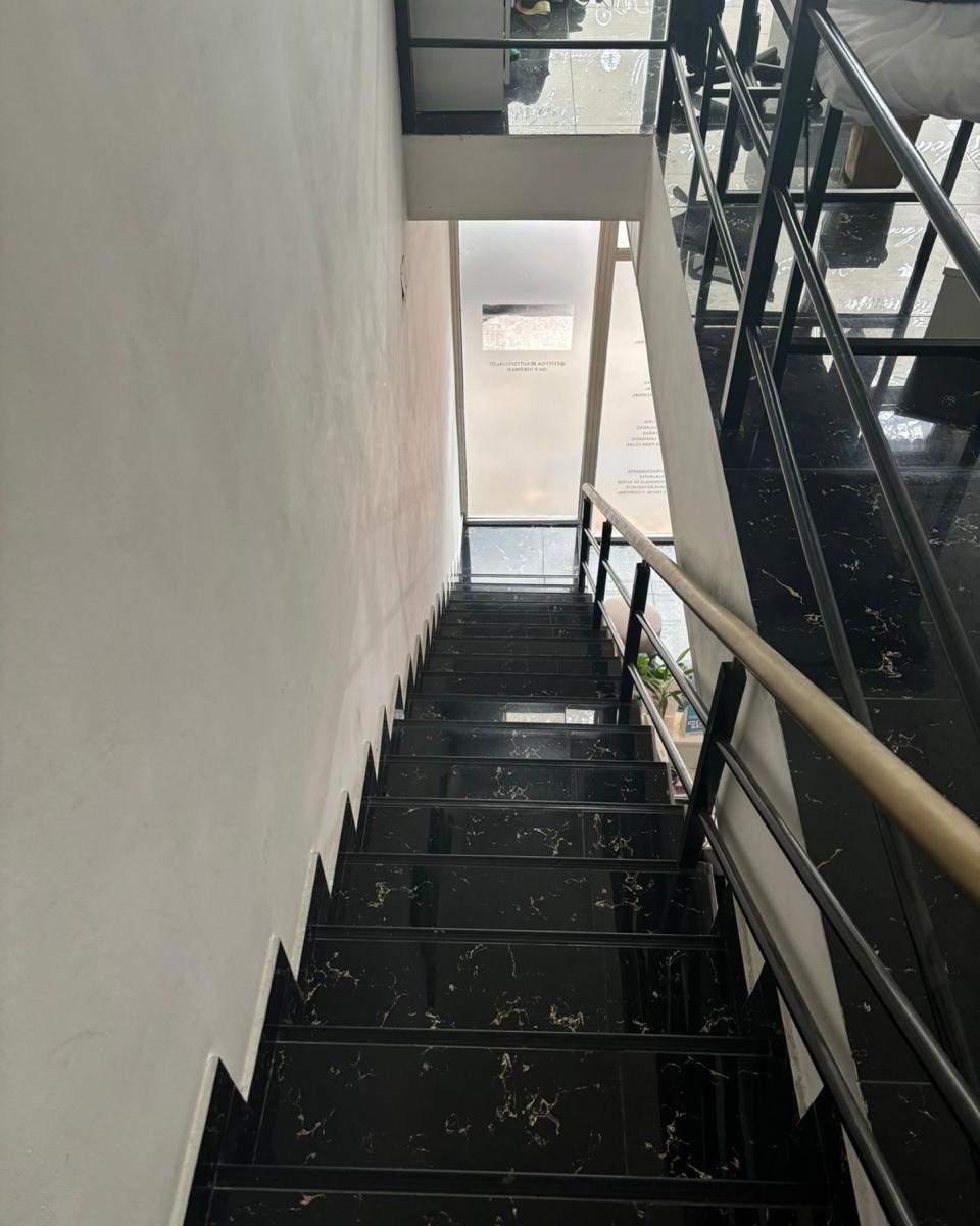 Dos Locales en Lote Propio Apto Gastronomía y Oficinas 2