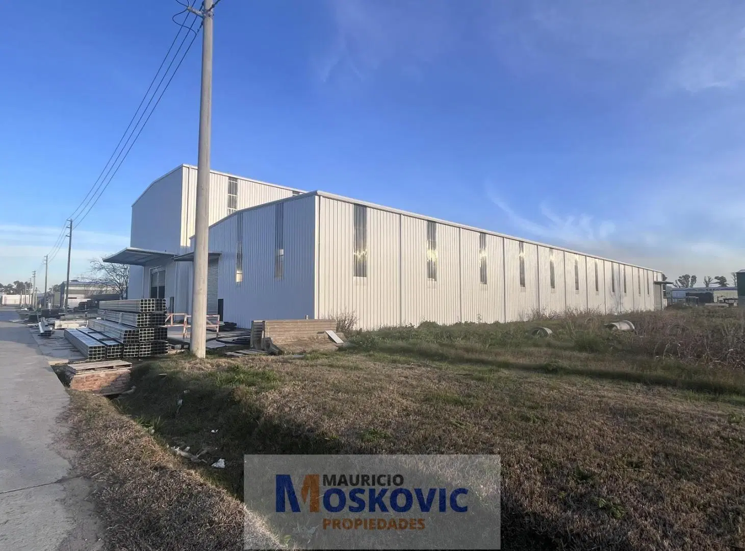 Nave Industrial de 5.450 m2 en venta 1