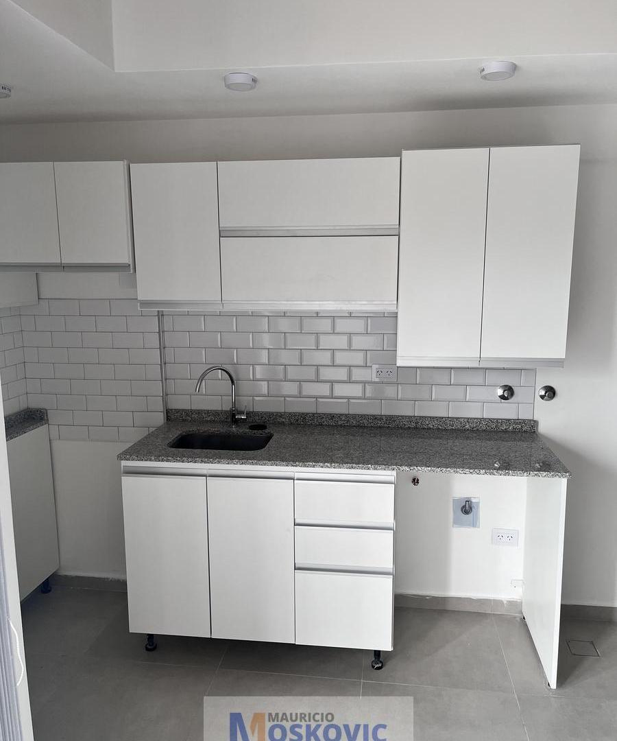 Foto de Monoambiente en Alquiler 2 Piso al Frente con Aire Acondicionado Moreno, imagen 4